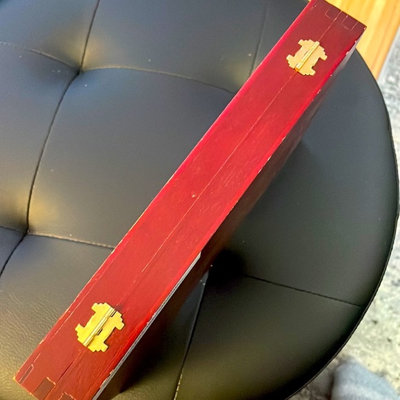 Fat Bottom Betty - Deadwood Tobacco Co. Wood Cigar Box with Metal Latch - Picture 8 of 8